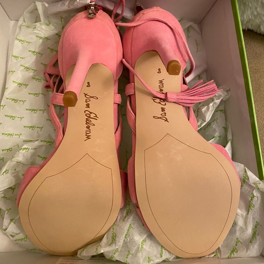 Sam Edelman Azela Suede Pink Tassel Tie Up Sandals. - Picture 2 of 3